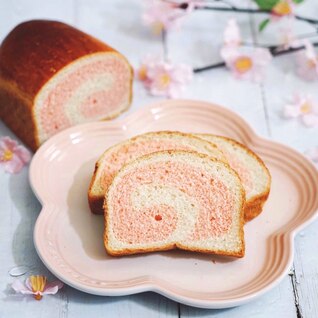 春色のキッチン♡生地をぐるぐる巻いてうずまき桜パン